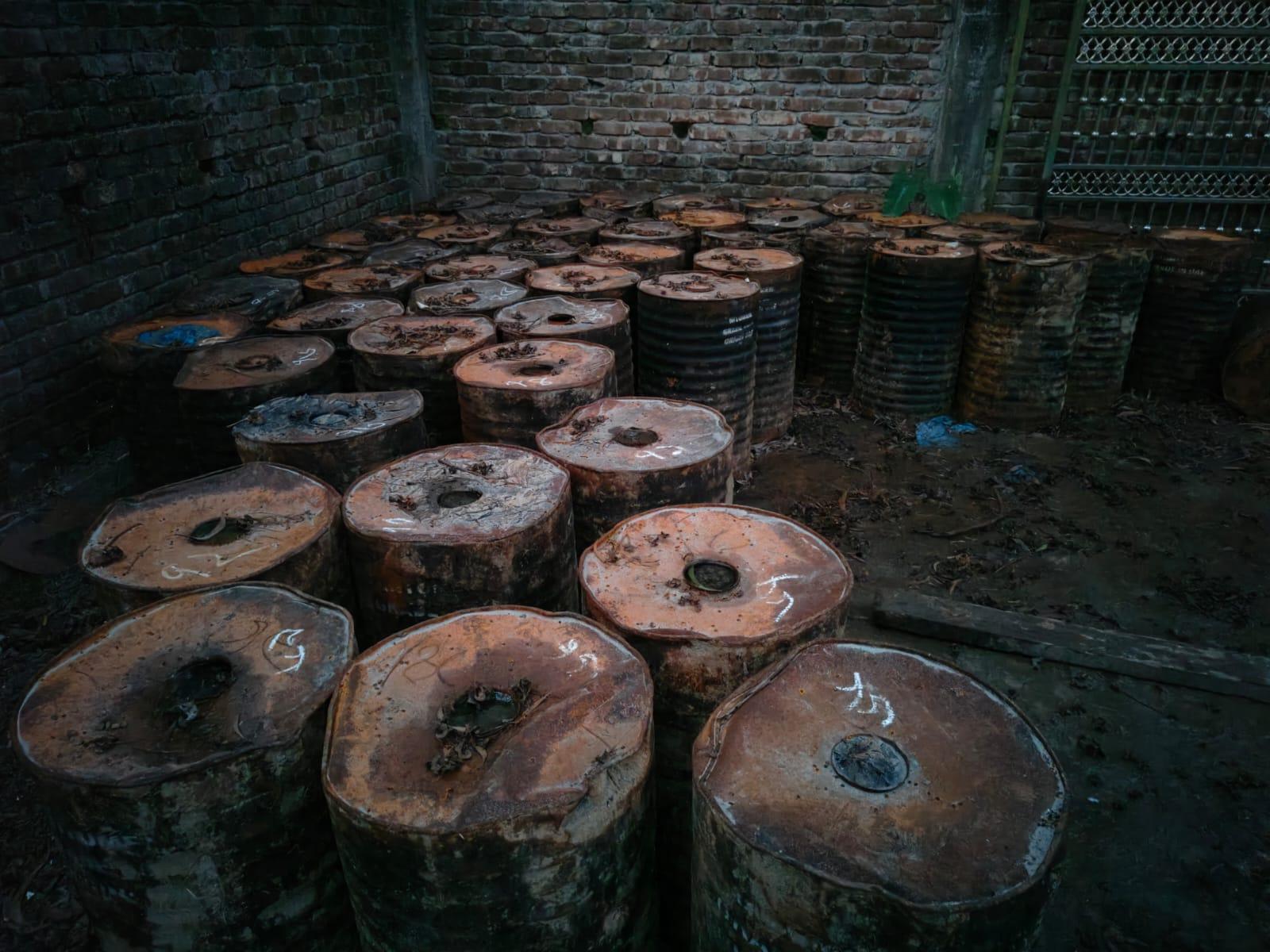 জিয়ানগরে আরও ৭৫ ব্যারেল চোরাই বিটুমিন উদ্ধার