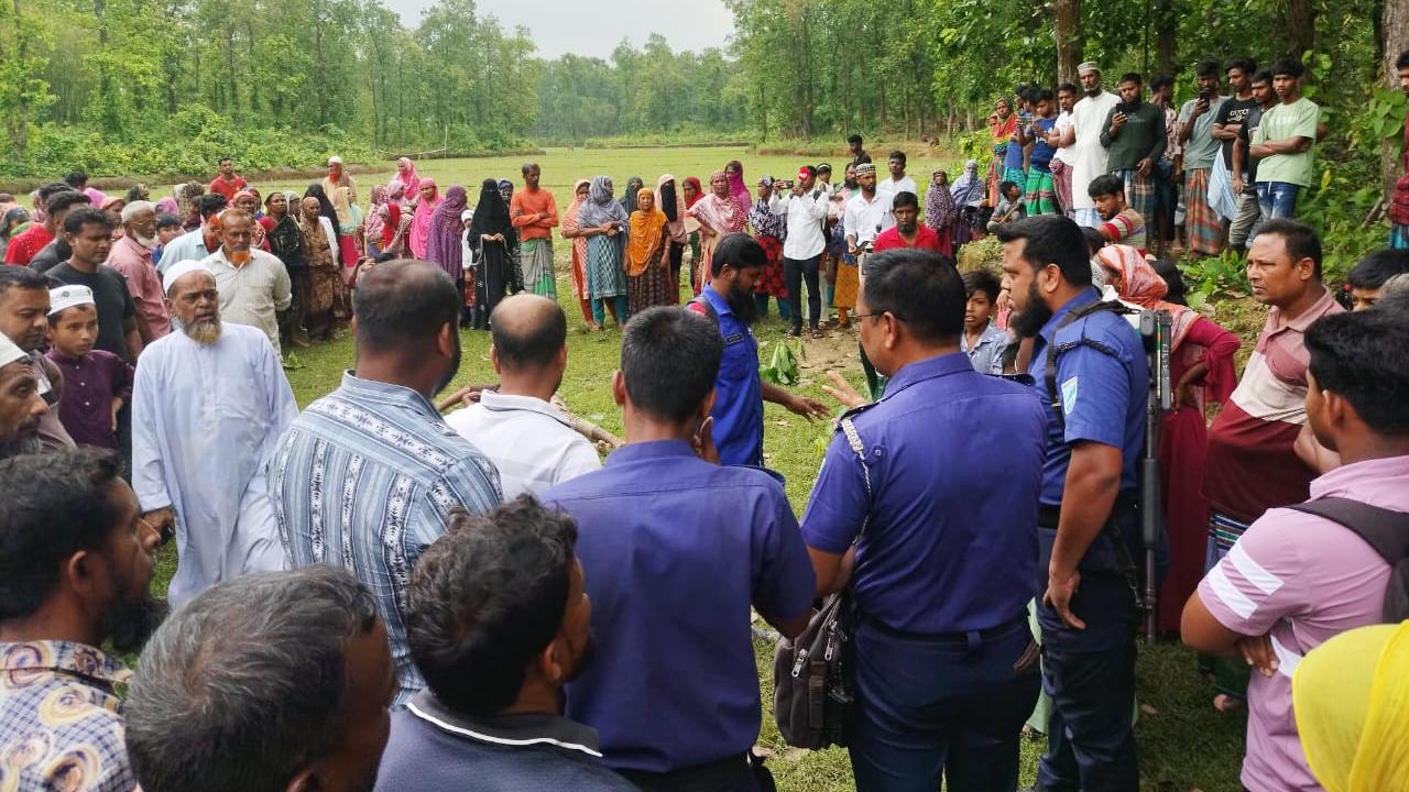 শ্রীপুরে অটোরিকশাচালককে গলা কেটে হত্যা